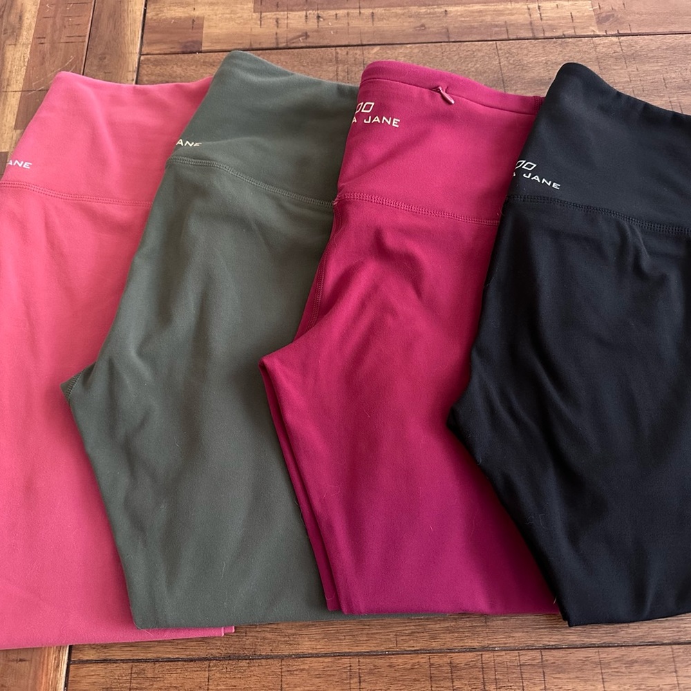 *SOLD* *DUPLICATE LISTING* Lorna Jane leggings size Large